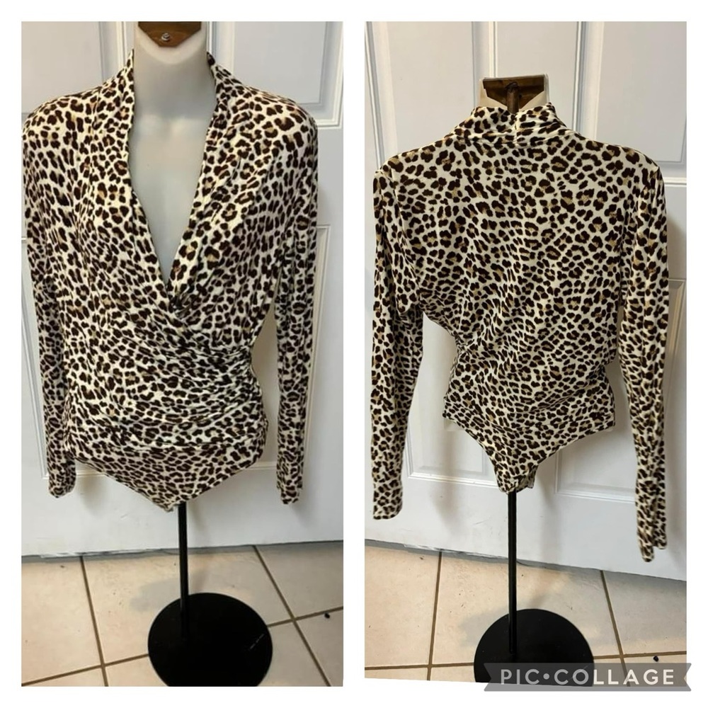 Large Jessica Simpson brown/tan leopard long sleeve faux wrap bodysuit.  In EUC!